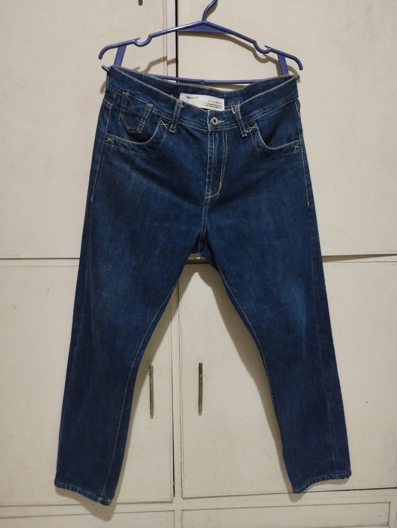 Uncle's Fu 32" Selvedge Jeans (Category: Jeans) located in San Fernando. Submitted by nerosales (Listing ID 1467471542, Image 1). Description: Uncle Fu Selvedge Jeans Buckle back waist 32 length 39 hem 6.5 inches 1,250 pesos only SM City Pampanga Shipping: J&T Payment: Gcash NO COD / NO COP.