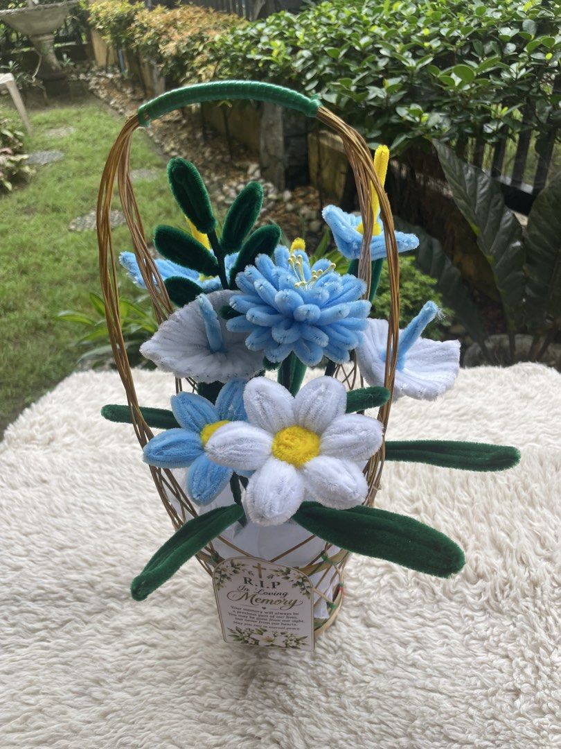 Undas Flower basket (Category: Announcements) located in Rizal. Submitted by arlynazanion16 (Listing ID 1467382639, Image 1). Description: .