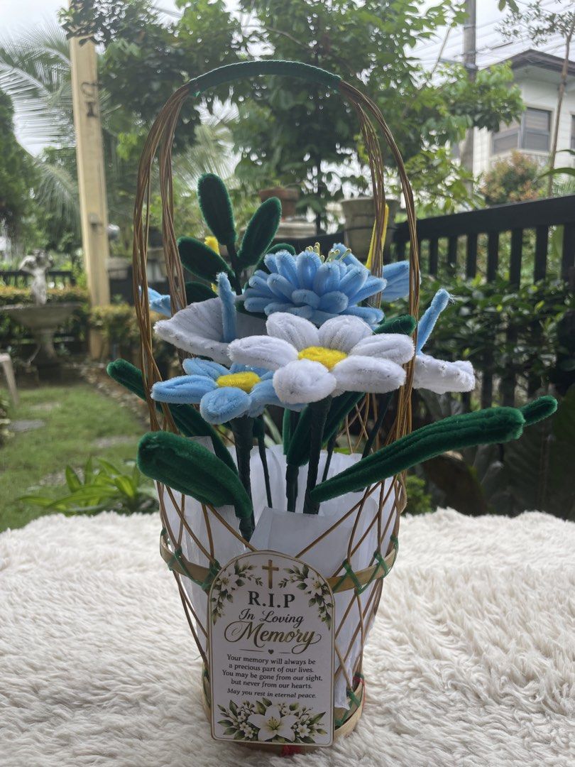 Undas Flower basket (Category: Announcements) located in Rizal. Submitted by arlynazanion16 (Listing ID 1467382639, Image 2). Description: .