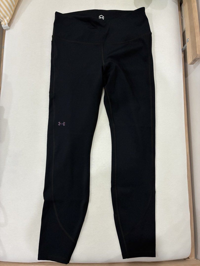 Under Armour Rush Leggings (Category: Activewear) located in Paranaque City. Submitted by mamamimomu (Listing ID 1467448317, Image 2). Description: High-rise waistband, soft performance fabric, curved seam details along the legs. No issue. Rfs: Decluttering .