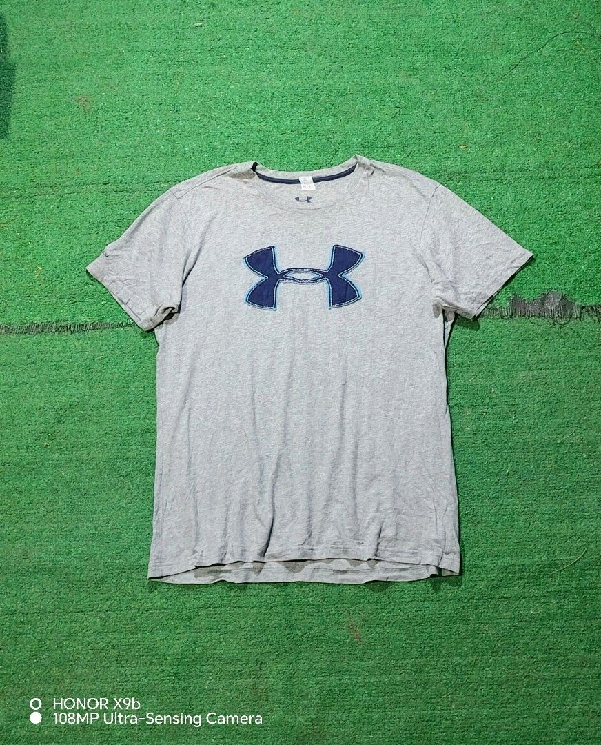 UNDER ARMOUR PATCH LOGO COTTON MEN SHIRT (Category: Tshirts & Polo Shirts ) located in General Santos City (Dadiangas). Submitted by danzdindin01 (Listing ID 1467545944, Image 1). Description: Legit Medium men Excellent No issue.