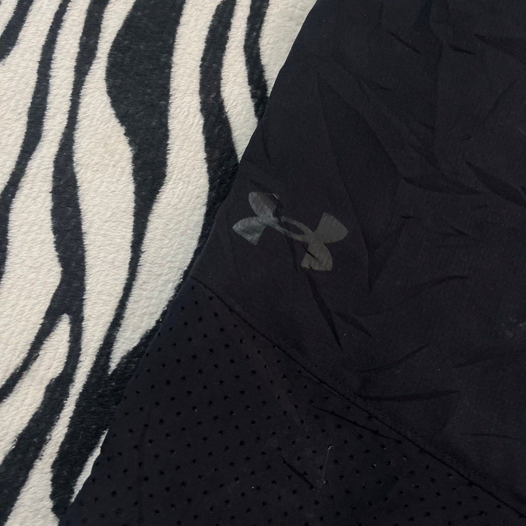 Underarmour nylon short (Category: Shorts) located in Manila. Submitted by royaldripmanila (Listing ID 1467472190, Image 2). Description: No issue W30-32 L18.5.