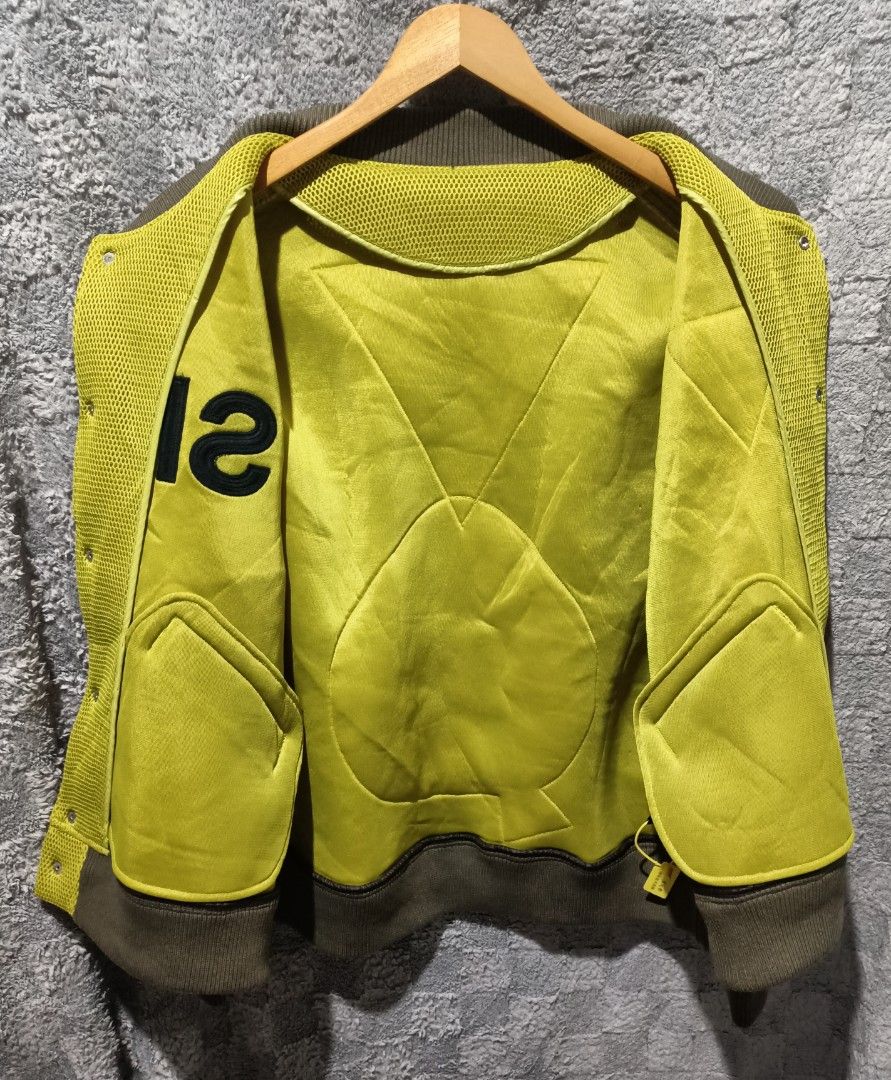 Undercover mesh jacket (Category: Coats, Jackets and Outerwear) located in Asingan. Submitted by arnelpalaris8 (Listing ID 1467391489, Image 3). Description: Undercover mesh jacket 23 width 27 length Excellent condition.