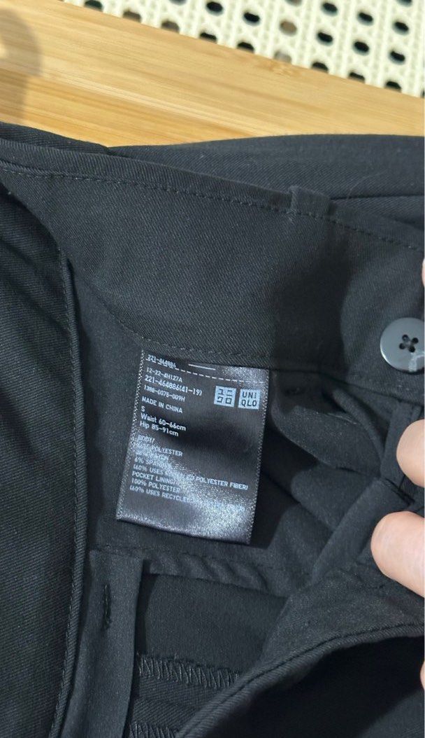 Uniqlo Black Smart Wide Size S (Category: Jeans) located in Manila. Submitted by piecesfromreg (Listing ID 1461495020, Image 2). Description: - Altered to 4’11 height.