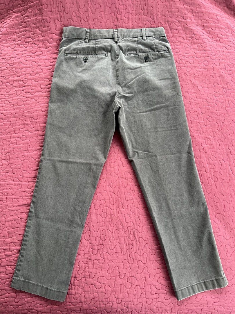 Uniqlo Chino Pants (Category: Trousers) located in Calamba. Submitted by lglm07 (Listing ID 1467481715, Image 2). Description: Uniqlo Slim fit chino pants - Grey Product Code: 321-475560 Waist size: 29 (73cm) Length: 33 inches Rise: 10 inches Inseam: 25 inches Hips: 17 inches Thigh: 10 inches Condition: 8/10 Php 300 .
