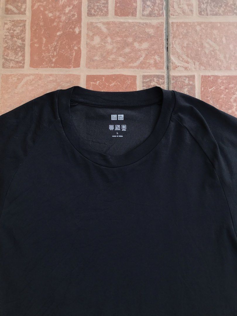 UNIQLO DRY-EX ACTIVE SHIRT (Category: Activewear) located in Cebu City. Submitted by thriftlangniedd (Listing ID 1467446998, Image 3). Description: Brandnew condition No issue Color rate 10/10 Size Large Dimes 22 x 28.