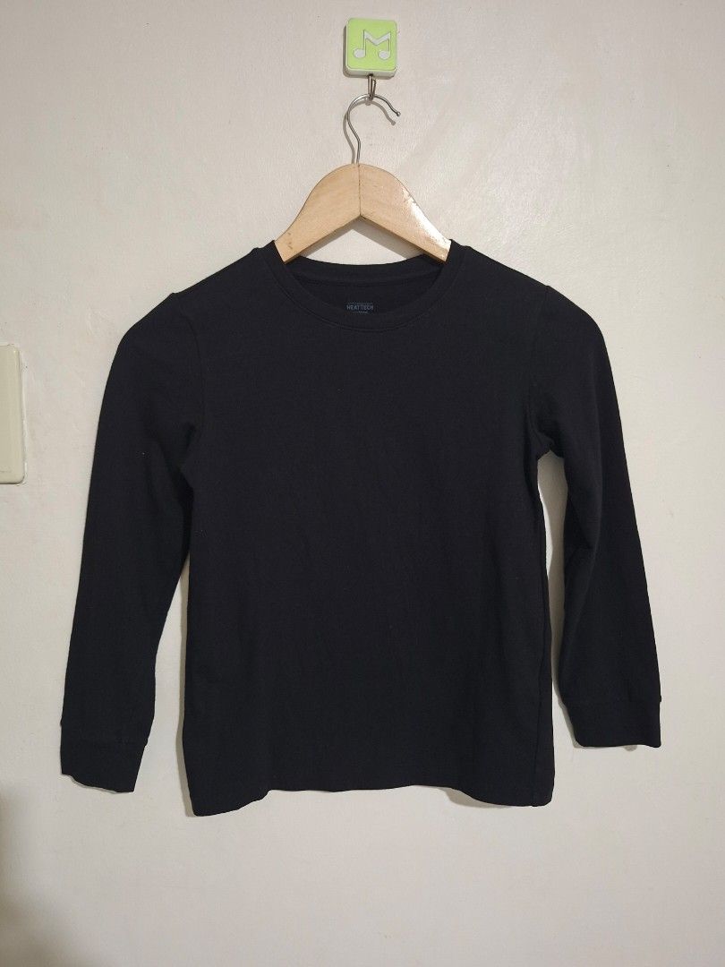 Uniqlo heattech kids 130 (Category: Babies & Kids Fashion) located in Subic. Submitted by petitecorner22 (Listing ID 1467499110, Image 1). Description: extra warm 130 or 7-8years old.