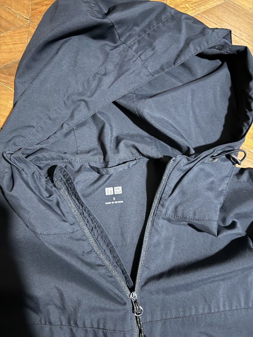 Uniqlo jacket hoodie (Category: Coats, Jackets and Outerwear) located in Quezon City. Submitted by vinceco8 (Listing ID 1467560166, Image 2). Description: .