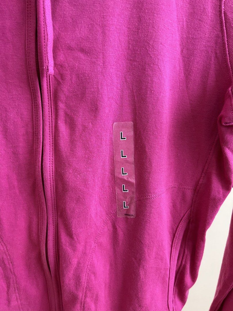 Uniqlo jacket (Category: Coats, Jackets and Outerwear) located in Cavite. Submitted by akosishef (Listing ID 1467587040, Image 2). Description: Good condition Shipping sched: every weekends only due to work schedule Fit to S-M frame Mop: gcash Courier: jnt.
