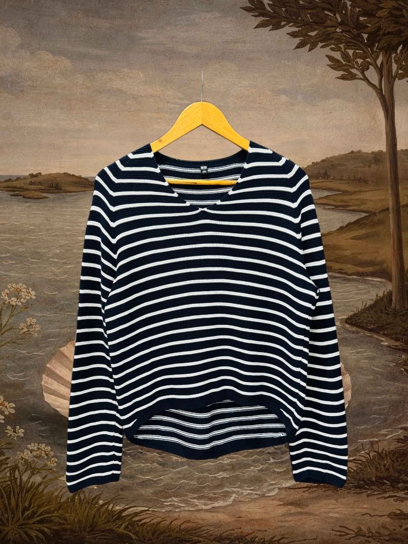 Uniqlo Knitted Striped Sweater (Category: Coats, Jackets and Outerwear) located in Dasmarinas. Submitted by thrifteefinds (Listing ID 1467379194, Image 1). Description: Uniqlo striped vneck sweater Size: S 20W 23.5L Excellent condition.
