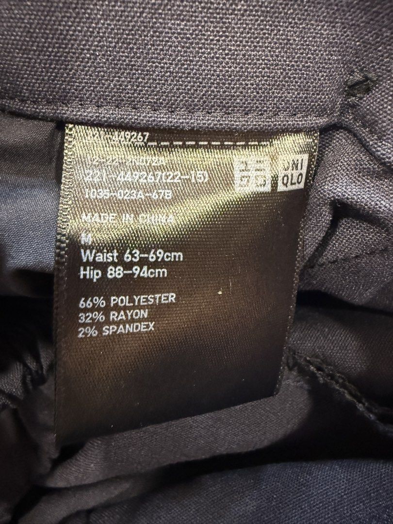 Uniqlo Linen Dark Blue Skort (Category: Shorts) located in Iloilo. Submitted by dabyladaby2 (Listing ID 1467486412, Image 2). Description: Store Bought Never Used NonTahs.