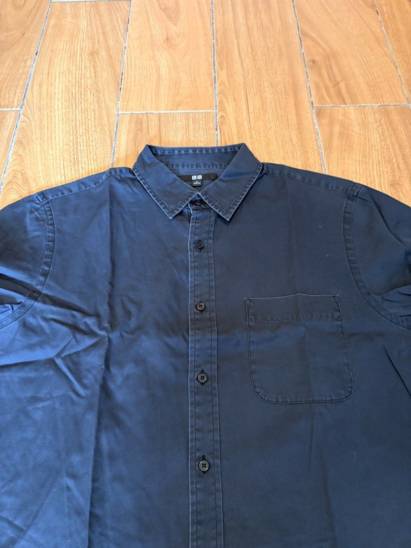 Uniqlo Long Sleeve Polo (Category: Longsleeves) located in Mandaluyong City. Submitted by boopiefinds (Listing ID 1467404716, Image 2). Description: Dimes: 24 length x 21 width.