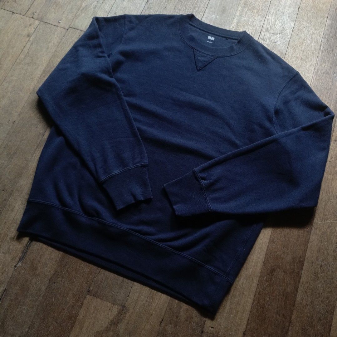 Uniqlo navy bluee pullover sweatshirt szL✨ (Category: Coats, Jackets and Outerwear) located in Cebu City. Submitted by jollyastute (Listing ID 1467551229, Image 3). Description: Uniqlo navy bluee pullover sweatshirt szL✨ Widgth 22.5 × Length 26.5📐 Best fits on: L✅ Washed ready to wear✅ 10/10 color rates ✅ Guaranteed no issue✅ Very presentable ✅ Pack with an obb clear plastic to maintain the condition of the item✅ DISCLAIMER: Please note that I C