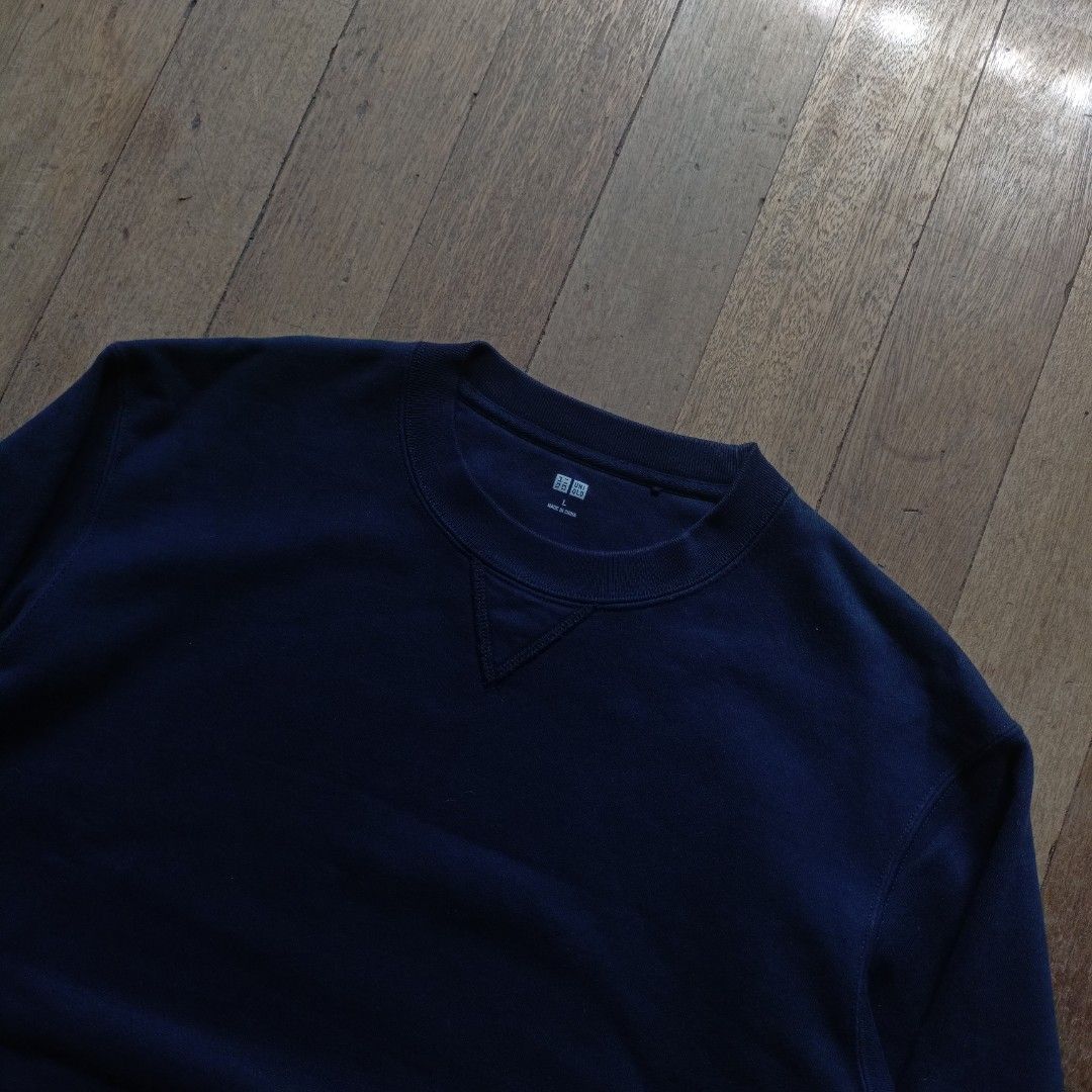 Uniqlo navy bluee pullover sweatshirt szL✨ (Category: Coats, Jackets and Outerwear) located in Cebu City. Submitted by jollyastute (Listing ID 1467551229, Image 2). Description: Uniqlo navy bluee pullover sweatshirt szL✨ Widgth 22.5 × Length 26.5📐 Best fits on: L✅ Washed ready to wear✅ 10/10 color rates ✅ Guaranteed no issue✅ Very presentable ✅ Pack with an obb clear plastic to maintain the condition of the item✅ DISCLAIMER: Please note that I C