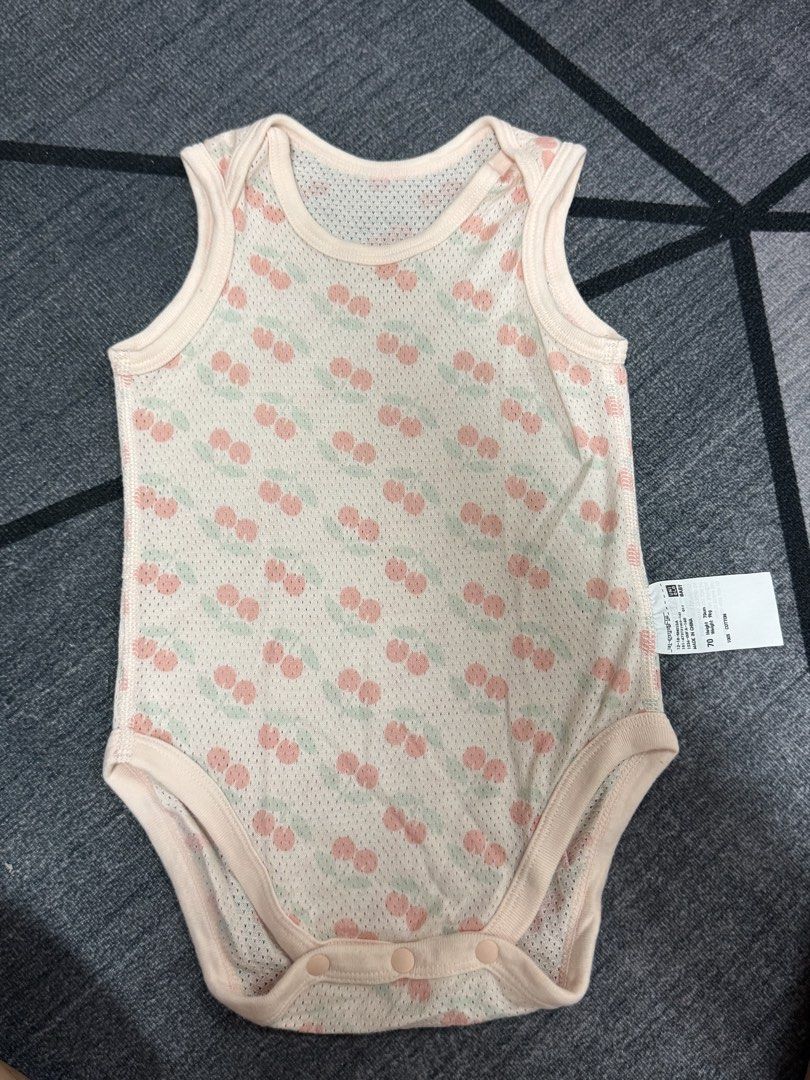 Uniqlo onesies take all 2pcs (Category: Babies & Kids Fashion) located in Manila. Submitted by fayealvrz (Listing ID 1467456823, Image 1). Description: 6-9 months.