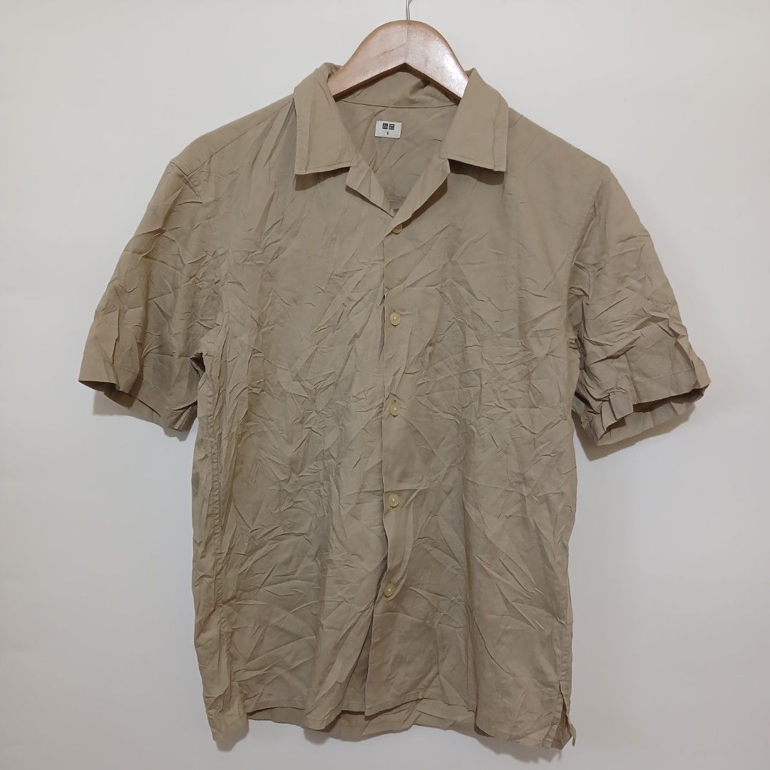 UNIQLO OPEN COLLAR SHIRT (Category: Formal Shirts) located in Ozamiz City. Submitted by 2nd.sight (Listing ID 1467445492, Image 1). Description: *needs wash b4 wearing (fresh from bale) size: small w: 19.5 l: 26 excellent.