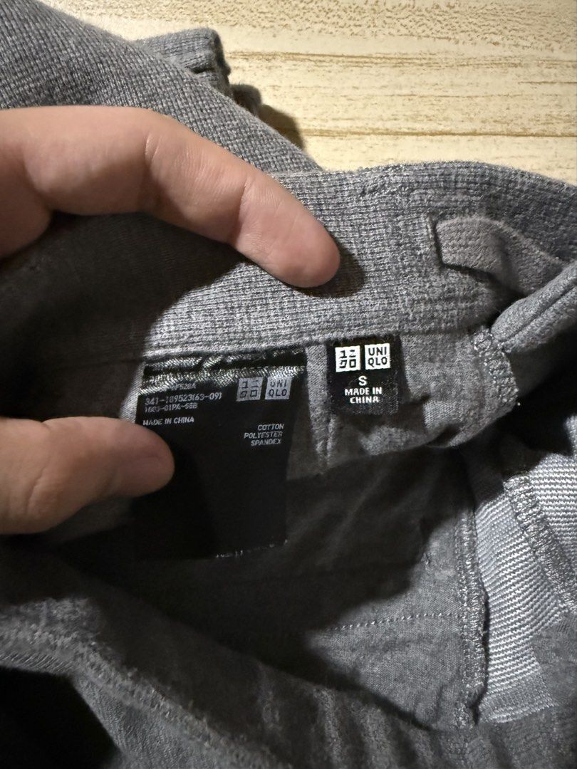 Uniqlo pants (Category: Trousers) located in Quezon City. Submitted by vinceco8 (Listing ID 1467563777, Image 3). Description: .