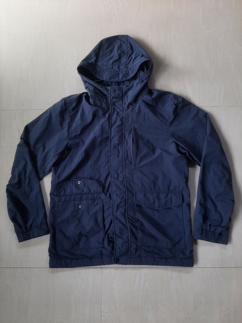 UNIQLO Parka jacket (Category: Coats, Jackets and Outerwear) located in Himamaylan. Submitted by thriftsouth6108 (Listing ID 1467543571, Image 1). Description: Uniqlo parka jacket Dimes: 21 x 27 Medium on tag As new No issue Can do shipping nationwide J&T courier Dm to purchase 📤 - Color: Navy with grey inner lining - Size: Medium (Made in Vietnam) - Closure: Full zip and snap button front - Hood: Attached with adjustable drawstrings - Pockets: 