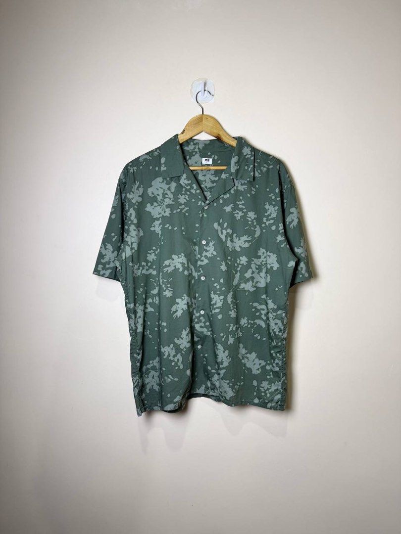UNIQLO PRINTED OPEN COLLAR SHIRT (Category: Tshirts & Polo Shirts ) located in Tacloban City. Submitted by coachfinds (Listing ID 1467378795, Image 1). Description: UNIQLO PRINTED OPEN COLLAR SHIRT LARGE ON TAG MAY FIT XL W 24 X L 28 COLOR RATE: 9.5/10 CONDITION: 9.5/10 MINE: 699.