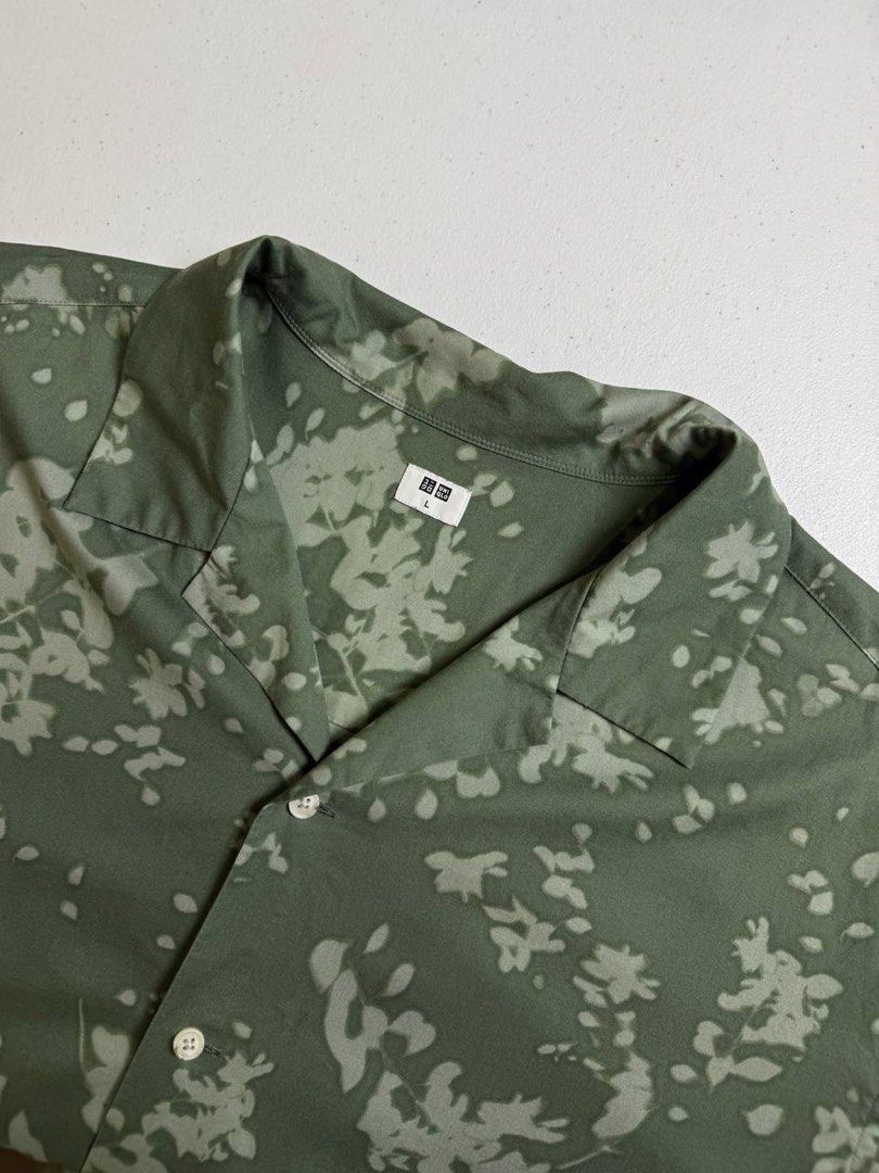 UNIQLO PRINTED OPEN COLLAR SHIRT (Category: Tshirts & Polo Shirts ) located in Tacloban City. Submitted by coachfinds (Listing ID 1467378795, Image 2). Description: UNIQLO PRINTED OPEN COLLAR SHIRT LARGE ON TAG MAY FIT XL W 24 X L 28 COLOR RATE: 9.5/10 CONDITION: 9.5/10 MINE: 699.