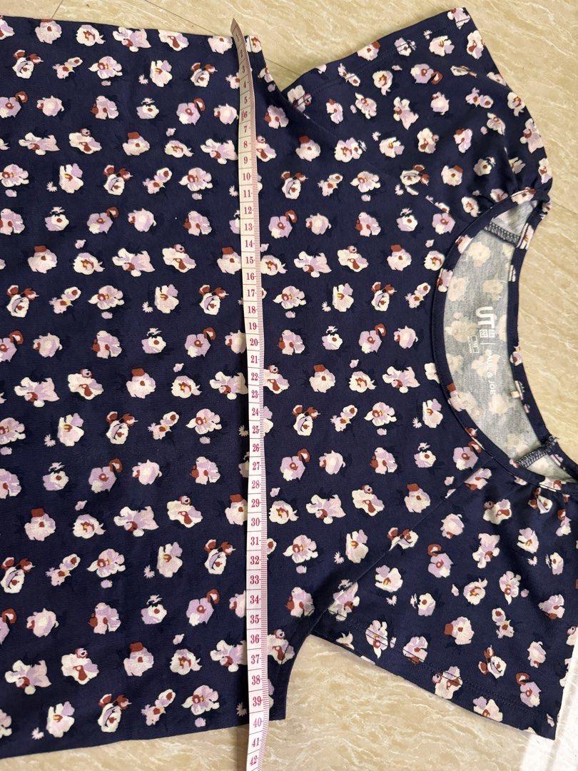 Uniqlo Printed Top for Kids (Category: Babies & Kids Fashion) located in Tuguegarao City. Submitted by ginnievillacorte (Listing ID 1467586259, Image 2). Description: Never used. Washed only. Please refer to the pictures for the measurements..