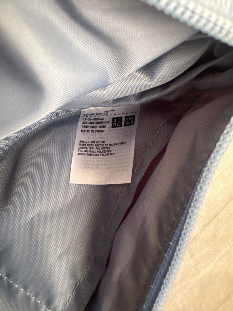 Uniqlo Round Mini Shoulder Bag Light Blue (Category: Cross-body Bags) located in Manila. Submitted by ramoneybaloney (Listing ID 1467602773, Image 3). Description: Never been used .