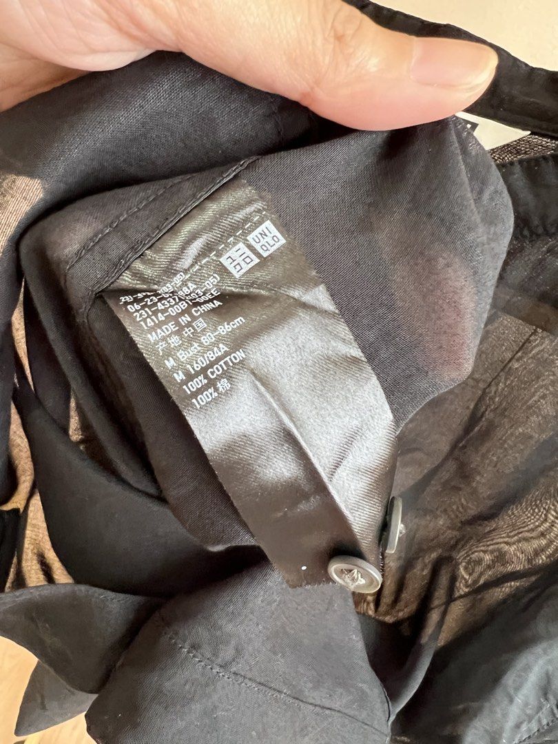 Uniqlo sheer long sleeve (Category: Longsleeves) located in Cavite. Submitted by akosishef (Listing ID 1467587197, Image 3). Description: Good condition Shipping sched: every weekends only due to work schedule Fit to S-M frame Mop: gcash Courier: jnt.
