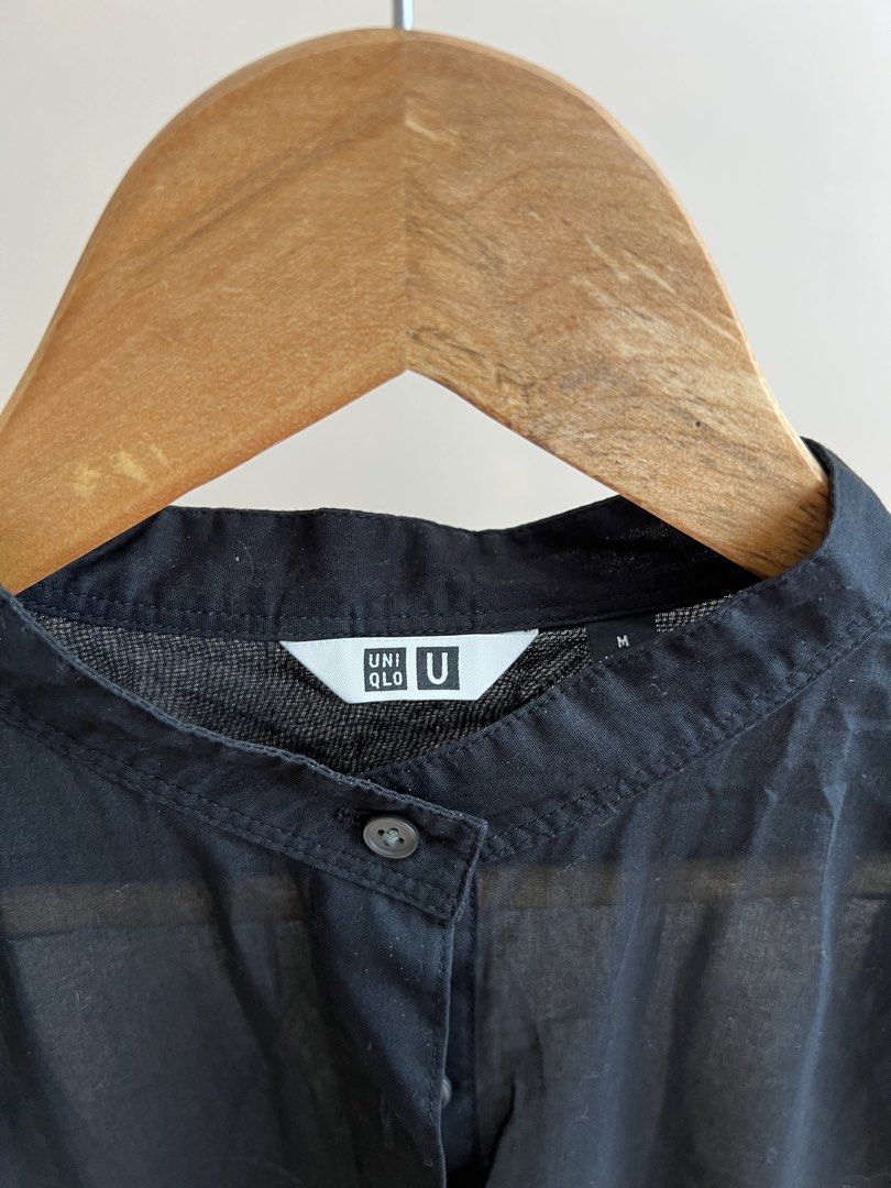 Uniqlo sheer long sleeve (Category: Longsleeves) located in Cavite. Submitted by akosishef (Listing ID 1467587197, Image 2). Description: Good condition Shipping sched: every weekends only due to work schedule Fit to S-M frame Mop: gcash Courier: jnt.