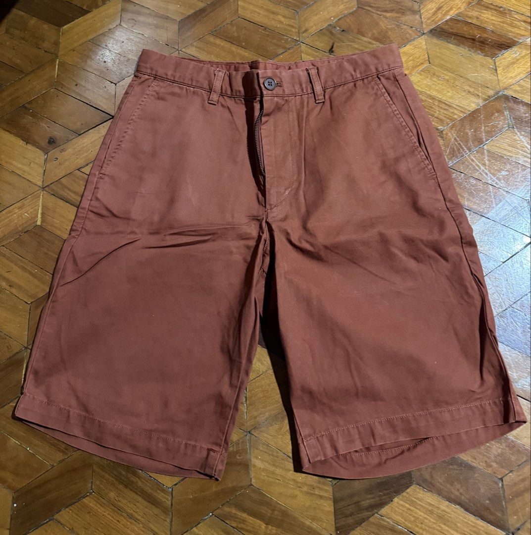 Uniqlo shorts men (Category: Shorts) located in Quezon City. Submitted by vinceco8 (Listing ID 1467545196, Image 1). Description: Size: S Used 1x only Location:qc.