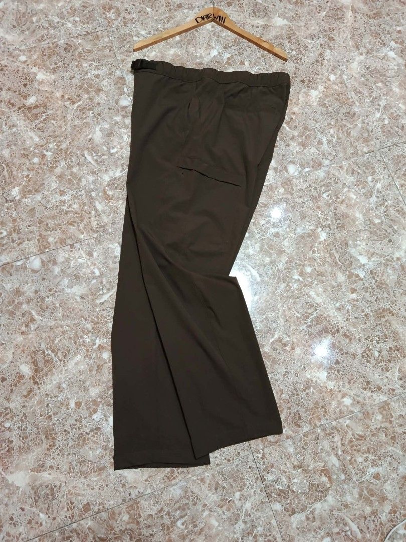 Uniqlo Unisex Geared Pants (Category: Activewear) located in Cebu City. Submitted by keenstone_24df15 (Listing ID 1467480711, Image 1). Description: 💯 Authentic 🏷️Uniqlo Unisex Geared Pants Size: Large Waistline: 34 Length: 41 Thigh: 13 Hem: 8 Colorate & Condition: 9.8 Out Of 10 Like New Condition No Issue 📩📩📩📩 🏠Location: Cebu City 🚚Thru J&T (Door To Door).