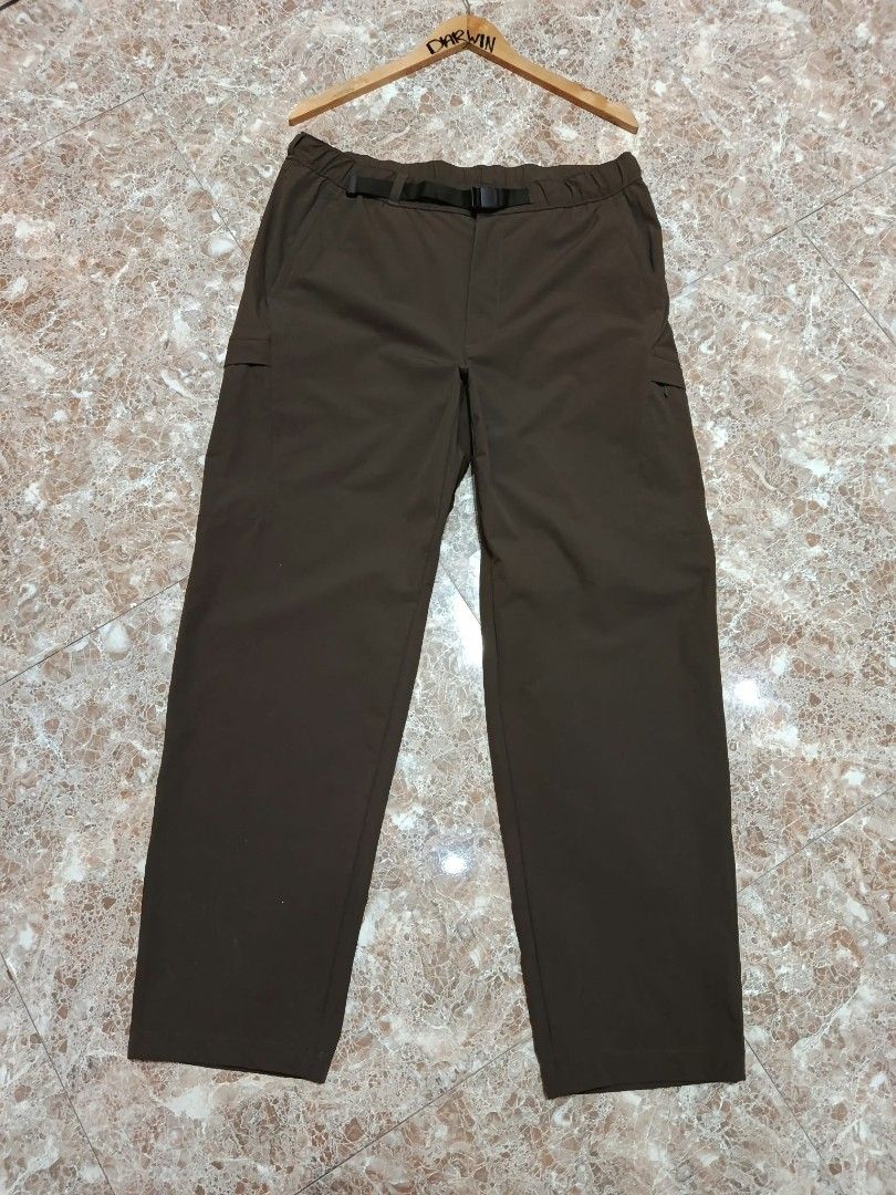 Uniqlo Unisex Geared Pants (Category: Activewear) located in Cebu City. Submitted by keenstone_24df15 (Listing ID 1467480711, Image 3). Description: 💯 Authentic 🏷️Uniqlo Unisex Geared Pants Size: Large Waistline: 34 Length: 41 Thigh: 13 Hem: 8 Colorate & Condition: 9.8 Out Of 10 Like New Condition No Issue 📩📩📩📩 🏠Location: Cebu City 🚚Thru J&T (Door To Door).