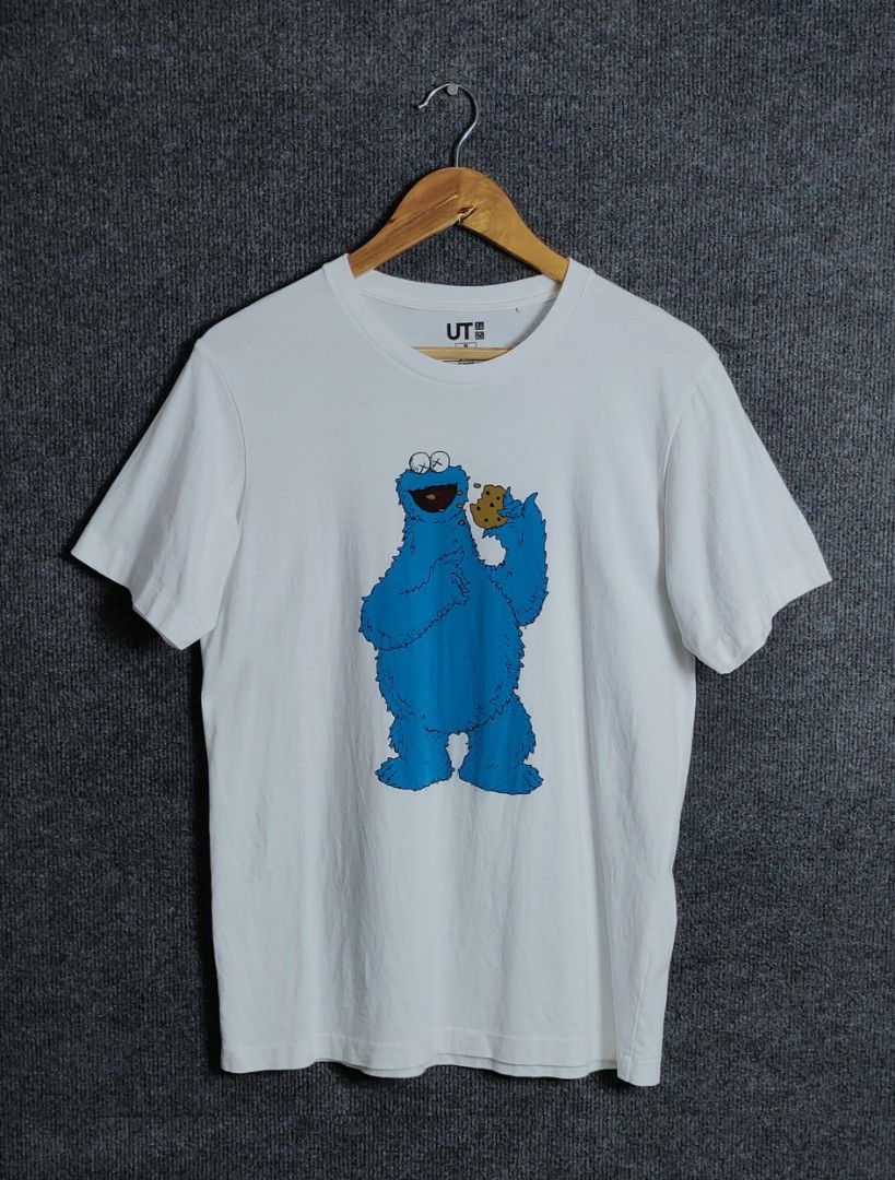 Uniqlo x Kaws (Category: Tshirts & Polo Shirts ) located in Bolinao. Submitted by tokiya. (Listing ID 1467439395, Image 1). Description: Uniqlo x Kaws Size Medium fittings 19.5x28.