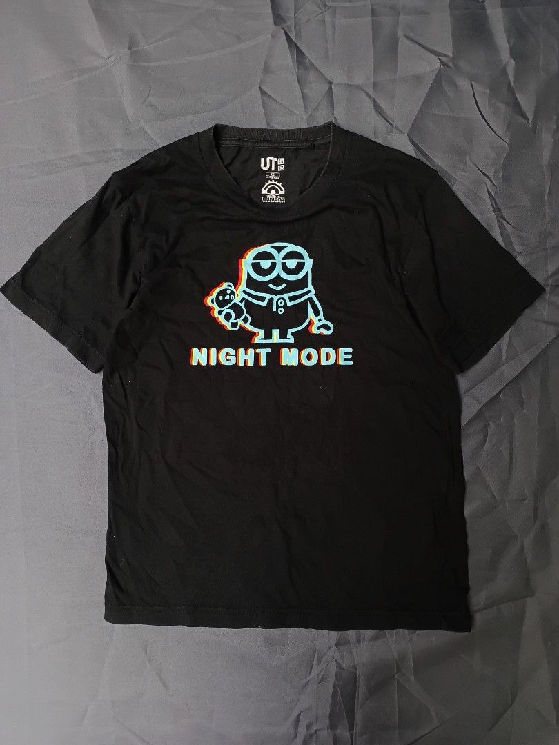 UNIQLO X MINIONS (Category: Shirts) located in Caloocan City. Submitted by nottyprelovedph (Listing ID 1467530920, Image 2). Description: lenght 25 width 17 XS on tag.