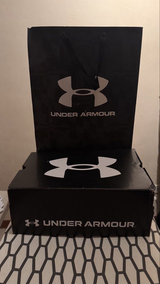 Used Shoe Boxes (Category: Belt bags, Clutches and Pouches) located in Pasig City. Submitted by mrnsnjs (Listing ID 1467474592, Image 3). Description: Good as new shoe boxes. .