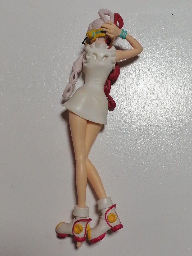 Uta (One Piece : Red) Anime Figure (Category: Other Merchandise) located in San Mateo. Submitted by arrowscrap_delight (Listing ID 1467394440, Image 2). Description: Uta (One Piece : Red) Anime Figure As is Condition Glitter & Glamours (Version A) by Banpresto Height : Approx 9" Issues : Missing Left Hand and Wings. No Plastic Base plate. As is 95 + SF.