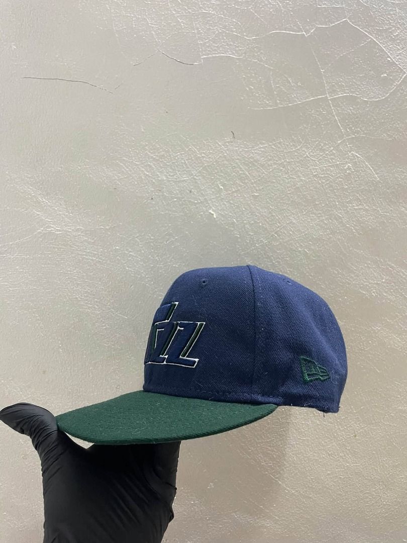 UTAH JAZZ OG LOGO SNAPBACK (Category: Caps & Hats) located in Caloocan City. Submitted by j3ngsanity (Listing ID 1467468420, Image 3). Description: ISSUE : SUPER MINIMAL HAIRLINE MALE SNAP NEED I RESHAPE BRIM.