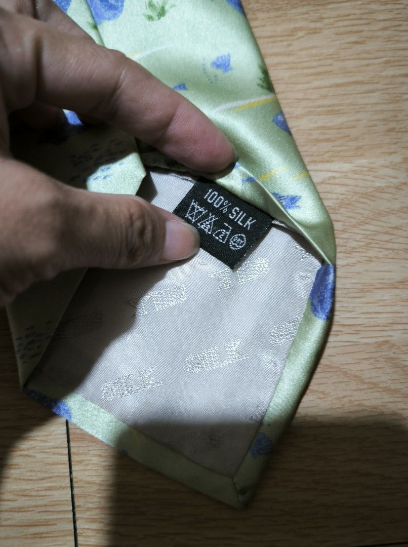Valentino Christy neck tie (Category: Ties) located in Manila. Submitted by wearforce (Listing ID 1467520465, Image 3). Description: Valentino Christy neck tie brand new with tags no issues 499 + sf.