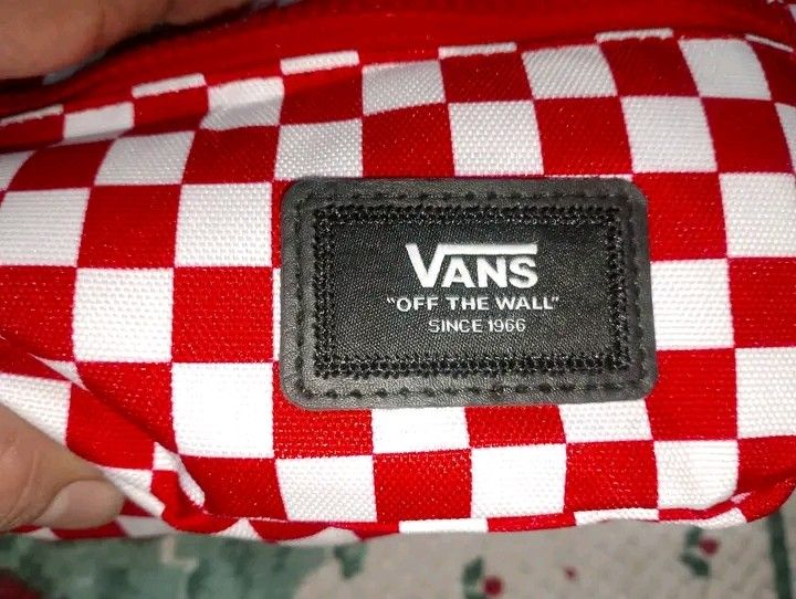 VANS (Category: Belt bags, Clutches and Pouches) located in Taguig. Submitted by clothingselection (Listing ID 1467475554, Image 3). Description: PTPA VANS BELT BAG/BODY BAG WIDTH 17 LENGTH 9 EXCELLENT CONDITION NID WASH FRESH FROM BALE.