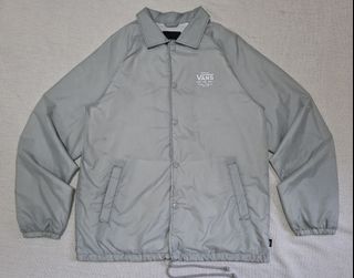 (Category: ) located in . Submitted by jthriftshop_ (Listing ID 1467416059, Image 1). Description: .