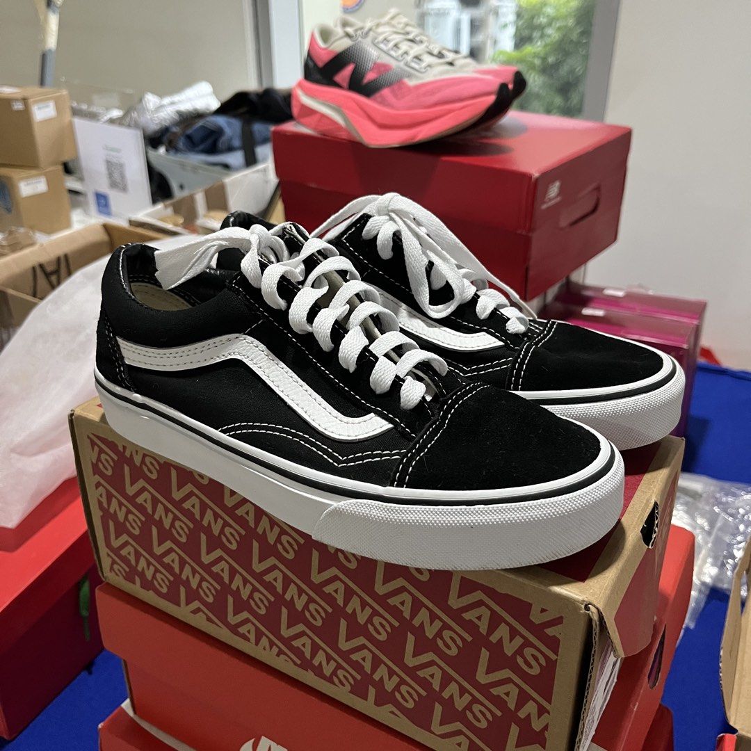 Vans Old Skool Black White (Category: Sneakers) located in Quezon City. Submitted by biannerellamas (Listing ID 1467407236, Image 2). Description: - Classic Vans Old Skool in iconic black and white - Durable suede and canvas upper with signature side stripe - Clean uppers and pristine white midsoles - Comfortable chunky rubber waffle sole - Timeless skate shoe style - Comes with original Vans shoebox.