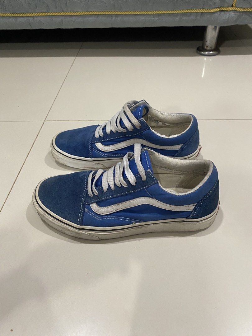 Vans Old Skool Blue White Skate Shoes (Category: Sneakers) located in Cebu City. Submitted by shredder365 (Listing ID 1467384118, Image 2). Description: Vans Old Skool Blue/White (No Box) 💰 ₱500 fix Size naa ra sa pic Original Vans Old Skool in blue/white. Pre-owned and needs washing/cleaning. Has normal signs of use, dirt, and wear on the soles/midsoles. Still wearable and perfect for casual/streetwear outfits. US pair — from USA. Selling as-is