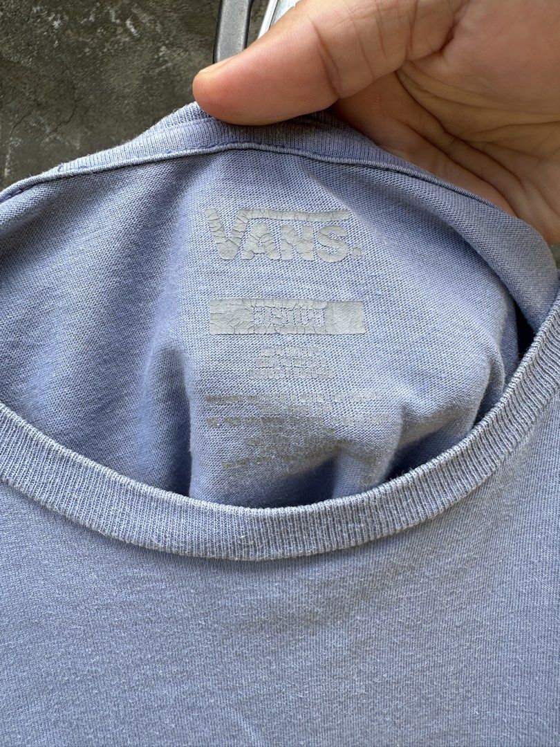 VANS SURF TEE - FOR SALE‼️ (Category: Formal Shirts) located in Molave. Submitted by seriousjay (Listing ID 1467412958, Image 3). Description: VANS SURF TEE - FOR SALE‼️ ⚠️Strictly pay first before shipping For only ₱300 with shipping -Original -Unisex -Minimal Flaw: Faded Wash Tag -Color Grade 10/10 Size: XS Length: 24 Width: 18 🔰Shipping via J&T and LBC ❇️Message me for more inquiries.