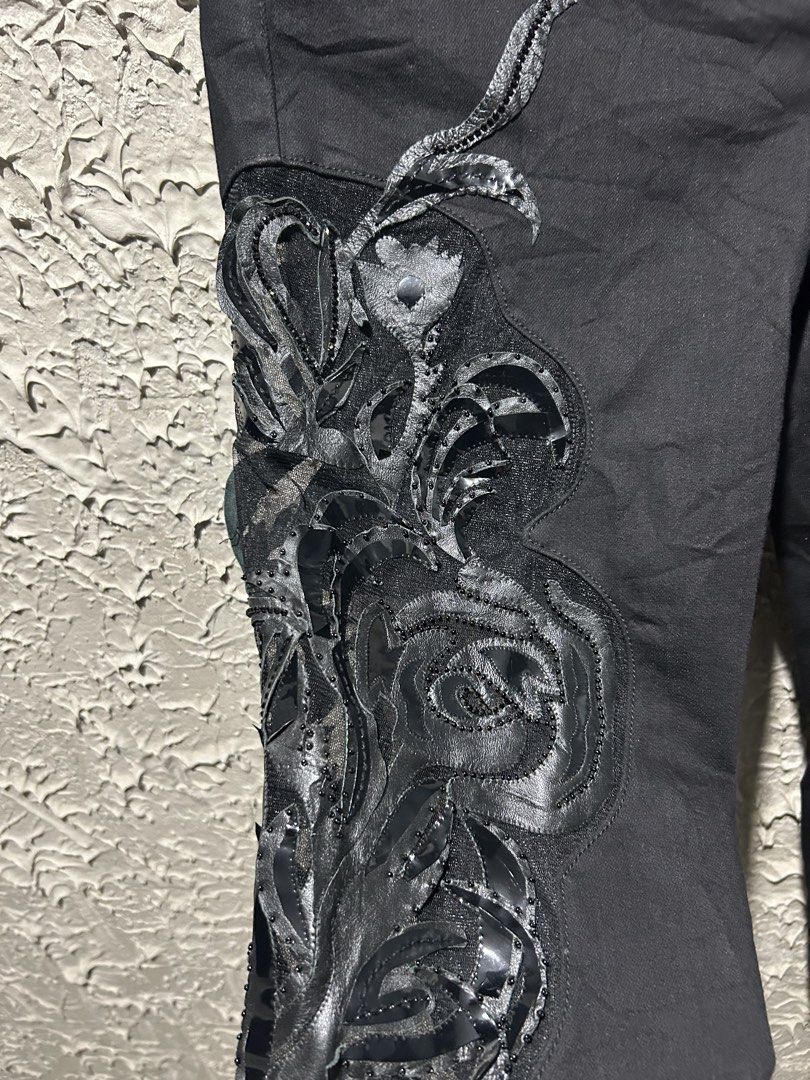 versace orchid jeans (Category: Luxury Apparel) located in Naga. Submitted by babyneptune (Listing ID 1467525137, Image 3). Description: verrygood condition size 29.