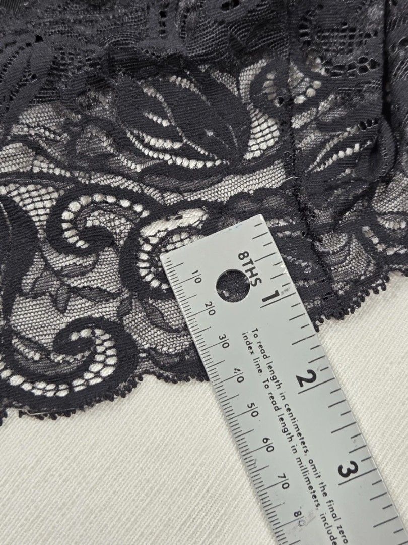 VICTORIA SECRET (Category: Undergarments & Loungewear) located in Manila. Submitted by icamalicdem29 (Listing ID 1467484706, Image 3). Description: Victoria’s Secret Second Skin Slip Skirt Shapewear Underpants.