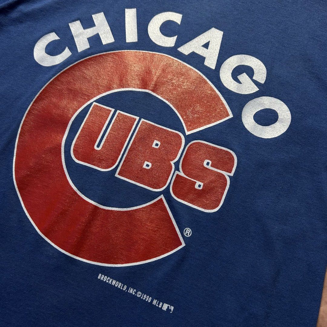 VINTAGE 1990 CHICAGO CUBS TEE (Category: Activewear) located in Dasmarinas. Submitted by 2slickdeals_ (Listing ID 1467410641, Image 3). Description: SIZE MEDIUM 18 WIDTH 28 LENGTH VERY GOOD CONDITION ISSUE: MINOR STAIN. COLOR RATE: 9.5 / 10 J&T / LALAMOVE / MEET UP!.