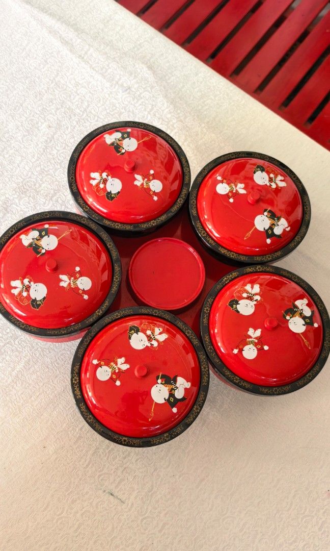 Vintage Asian Lady Susan Candy (Category: Vintage Collectibles) located in Tuguegarao City. Submitted by zenphoenix-7ad615 (Listing ID 1467394350, Image 2). Description: Vintage lunar new year candy lady Susan Like new.