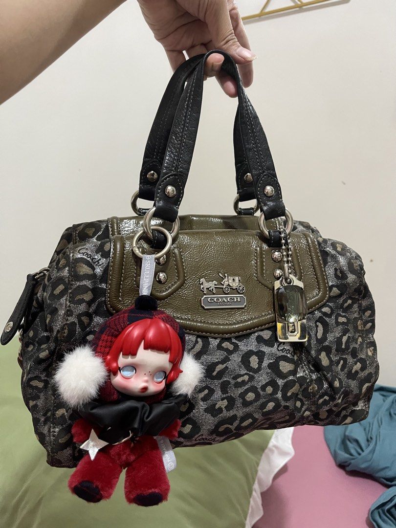 Vintage Coach Leopard Madison satchel handbag (Category: Shoulder Bags) located in Cabiao. Submitted by imeon13 (Listing ID 1467562621, Image 1). Description: excellent condition flaws see pic ung sa loob na tag cracks na due to kalumaan, plus needs wash skull panda charm not included.