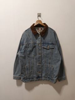 (Category: ) located in . Submitted by aristothrift (Listing ID 1467590447, Image 1). Description: .