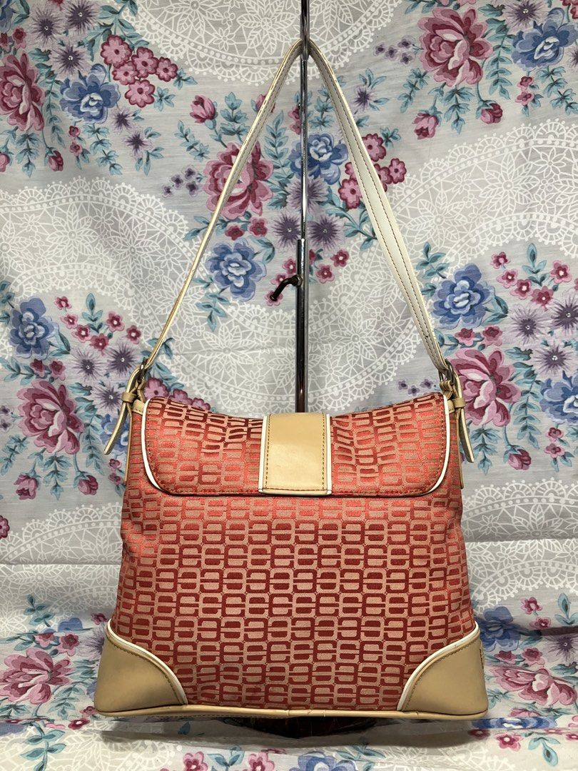 VINTAGE ESPRIT MONOGRAM FLAP SHOULDER BAG (Category: Shoulder Bags) located in General Mariano Alvarez. Submitted by adonid (Listing ID 1467417694, Image 2). Description: VINTAGE ESPRIT MONOGRAM FLAP SHOULDER BAG GOOD CONDITION NORMAL SIGN OF USAGE ONLY.