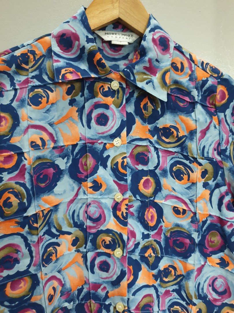 Vintage maximalist short-sleeve button down blouse (Category: Others Tops) located in Calamba. Submitted by mimabuy (Listing ID 1467388150, Image 2). Description: Fabric is silky super comfy Size Small for men Size Medium to large for women .